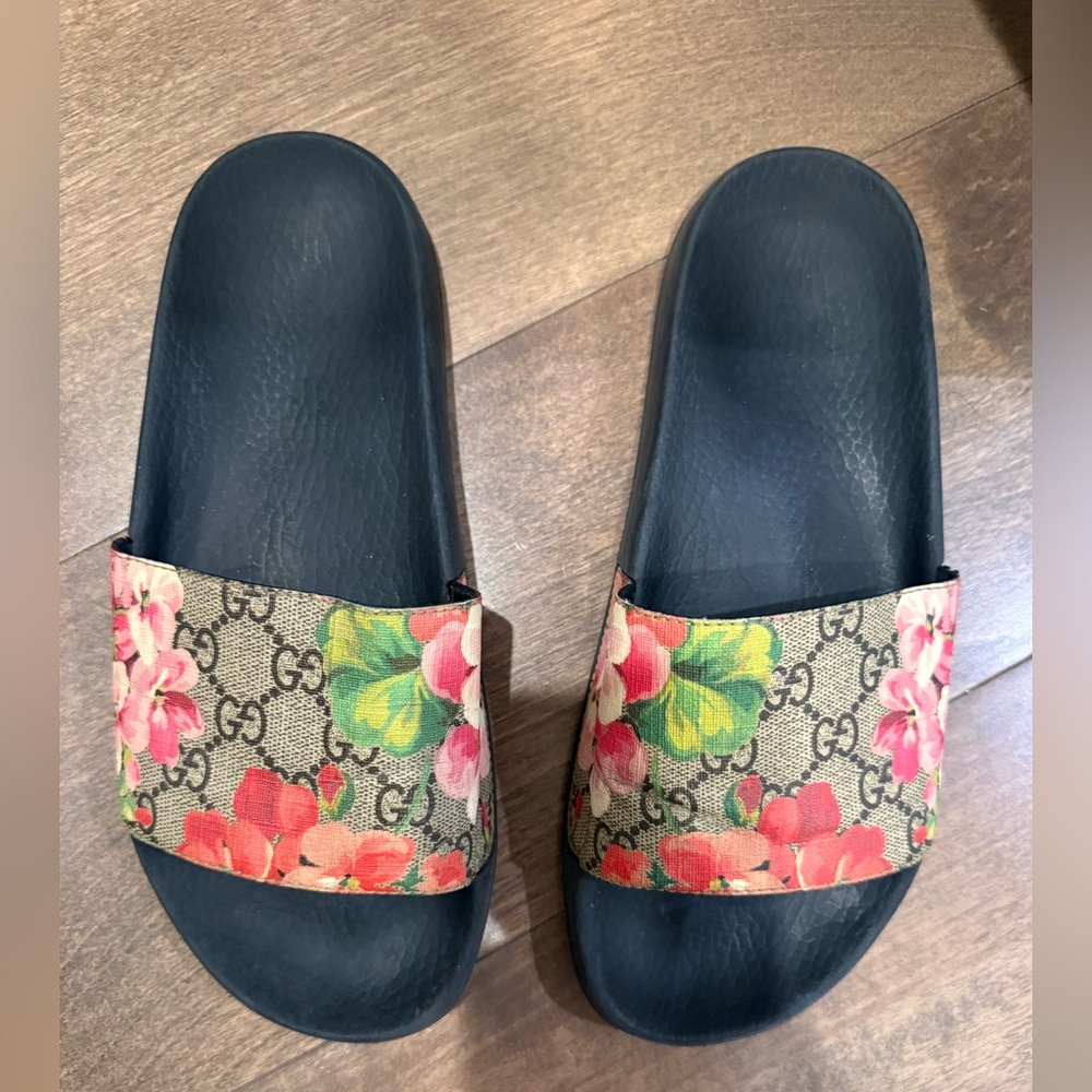 Gucci GG Blooms Supreme-canvas slides